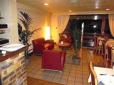 Hostellerie Des Enclos Guimiliau Zewnętrze zdjęcie